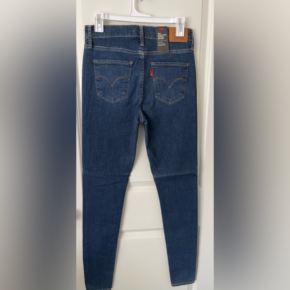 Levi’s 720 HIGH RISE SUPER SKINNY - Picture 4 of 5